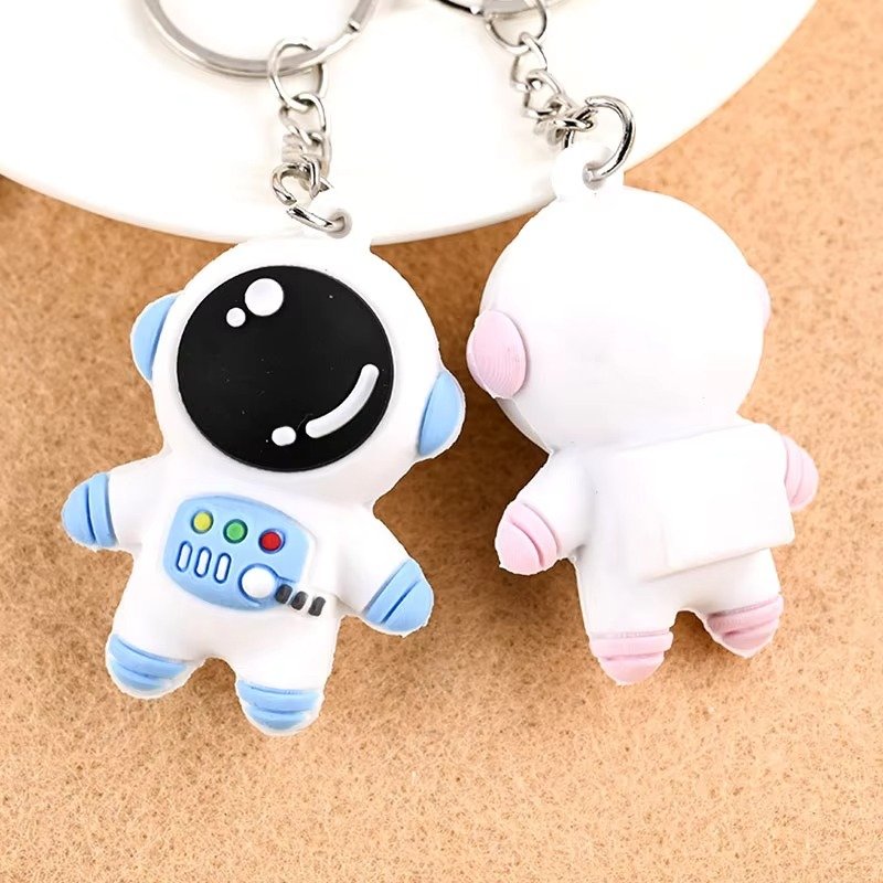 Cartoon astronaut keychain spaceman decorative key chain accessories cute bag charm 3D keychain