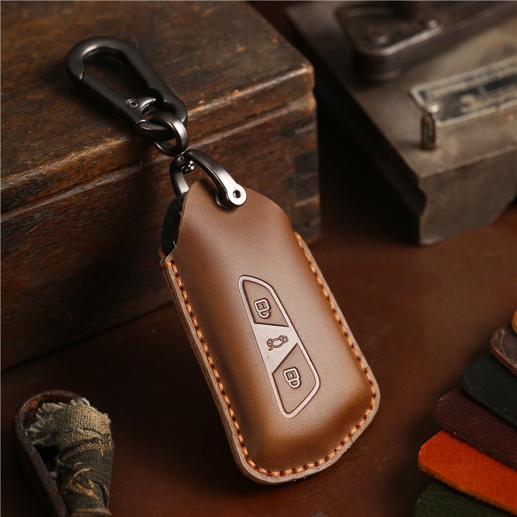 Wholesale Genuine Leather Car Key Case Cover for VW Golf 8 ID.4 Tarraco Hand Sewing Crazy Horse Leather Key Cover With Key Chain