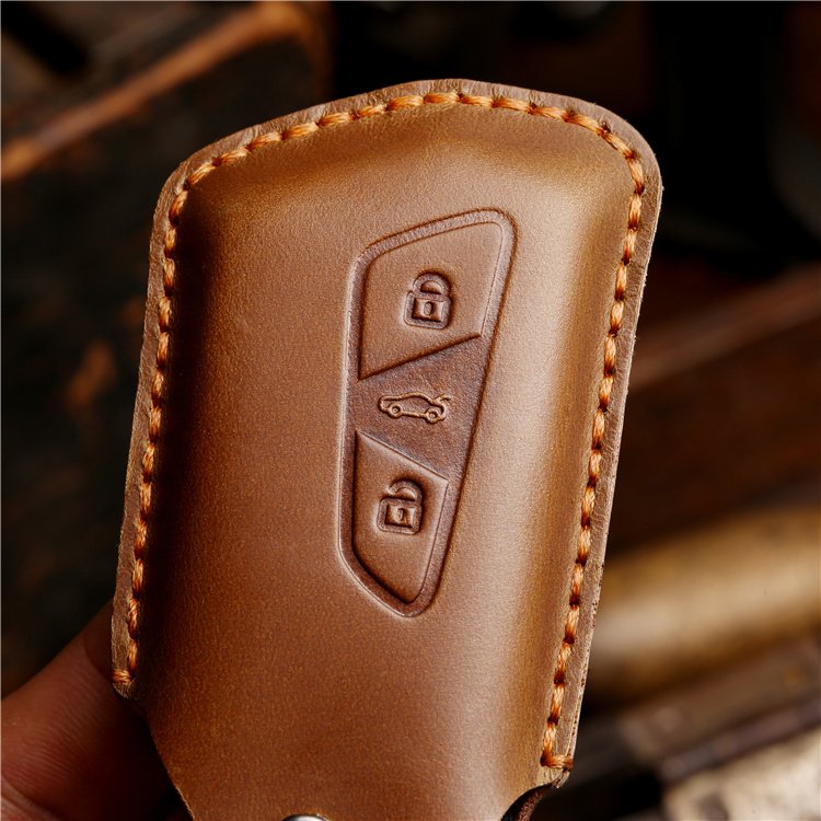 Wholesale Genuine Leather Car Key Case Cover for VW Golf 8 ID.4 Tarraco Hand Sewing Crazy Horse Leather Key Cover With Key Chain