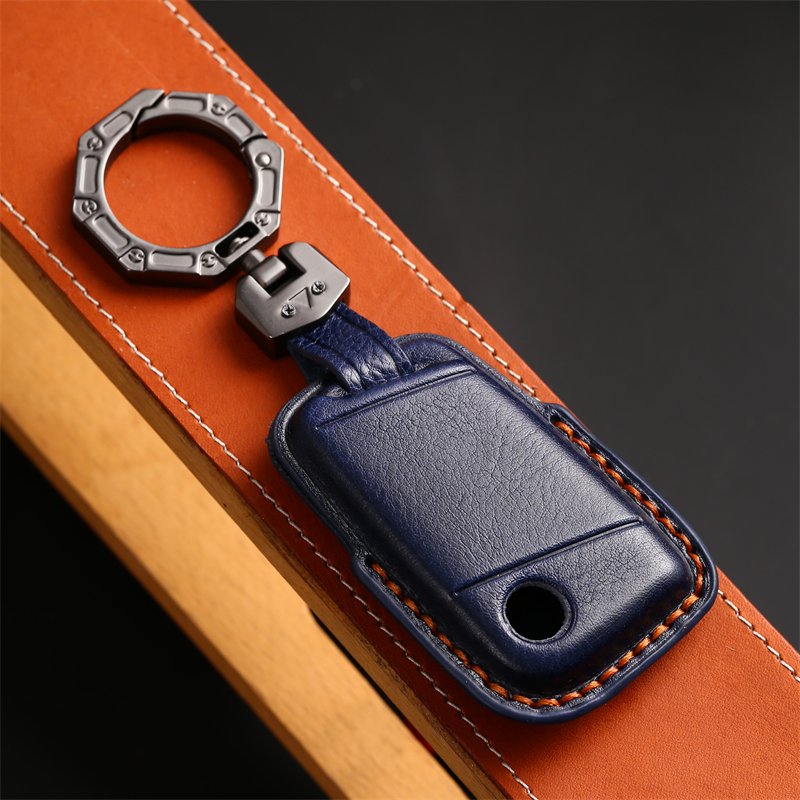 Genuine Leather Car Key Case Cover for Volkswagen Magotan B8 Skoda A7 Passat MK7 Variant 2015-2019 Keys Handmade Car key Shell