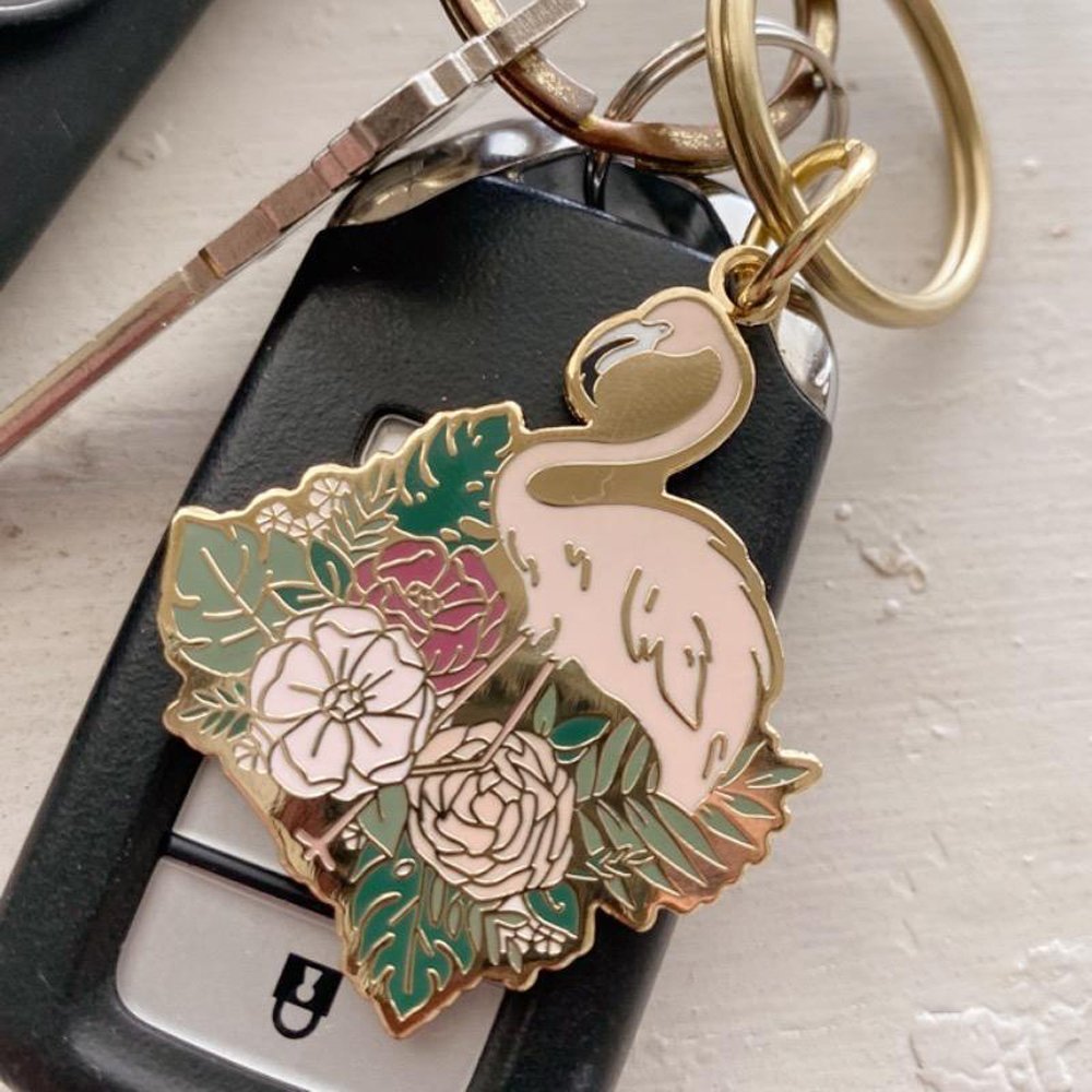 Custom Metal Soft Enamel Car Key Chain Pendants Key Tags Charms Zinc Alloy Metal Flower Honeybee Floral Hard Enamel Keychain