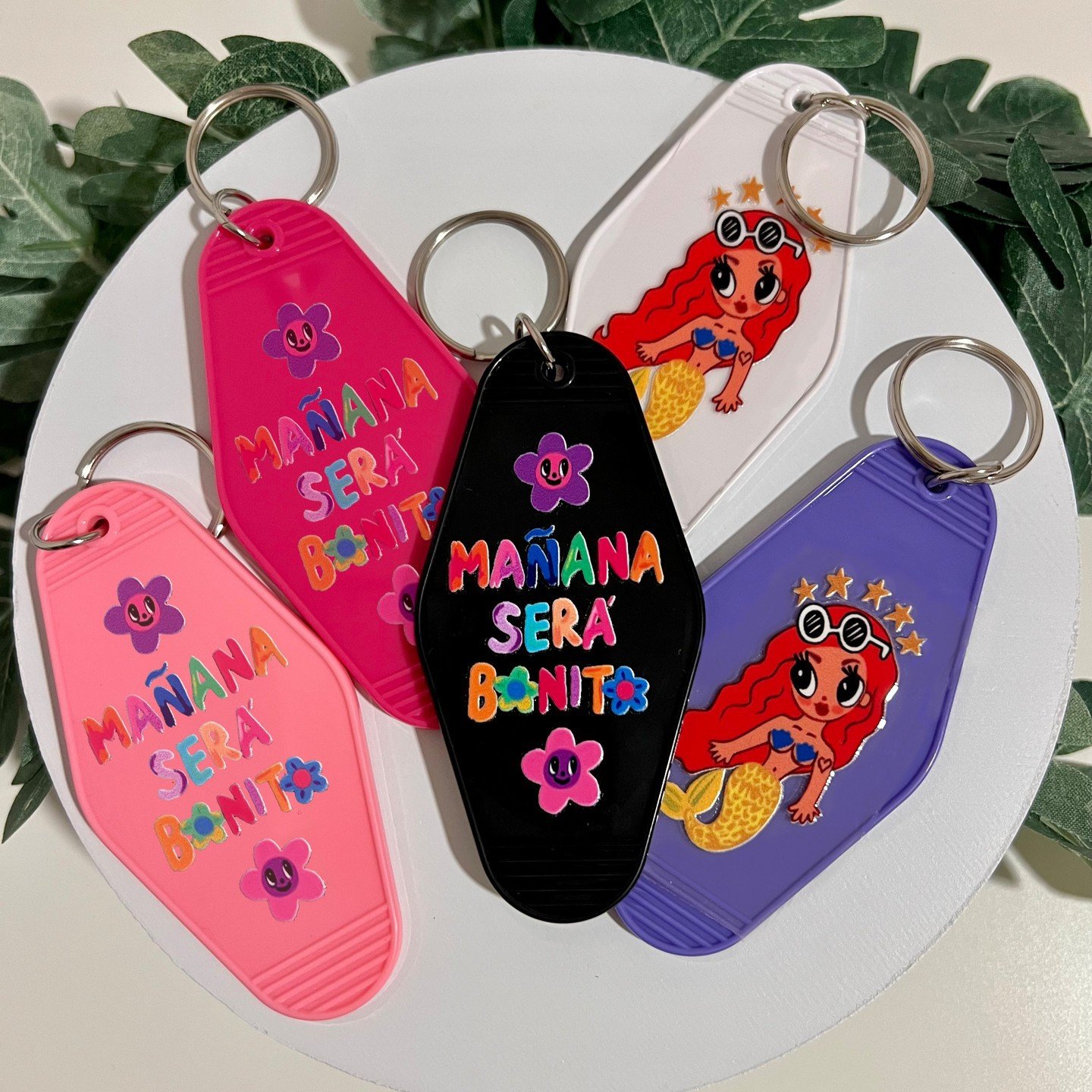 Custom logo Tag Promotional Blank Retro Motel Key Chain Custom Logo Popular Plastic Hotel Key Chain transparent charm Name Tags