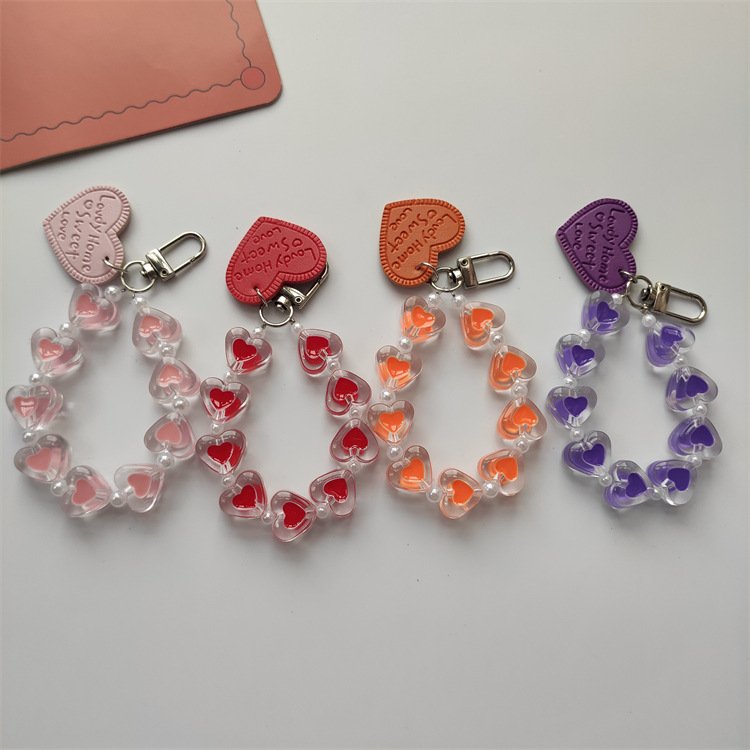 Luxury Crystal Clear 3D Cute Love Heart Acrylic Bead Bracelet Keychain Car Charm Keyrings Women Bag Pendant Jewelry Accessories
