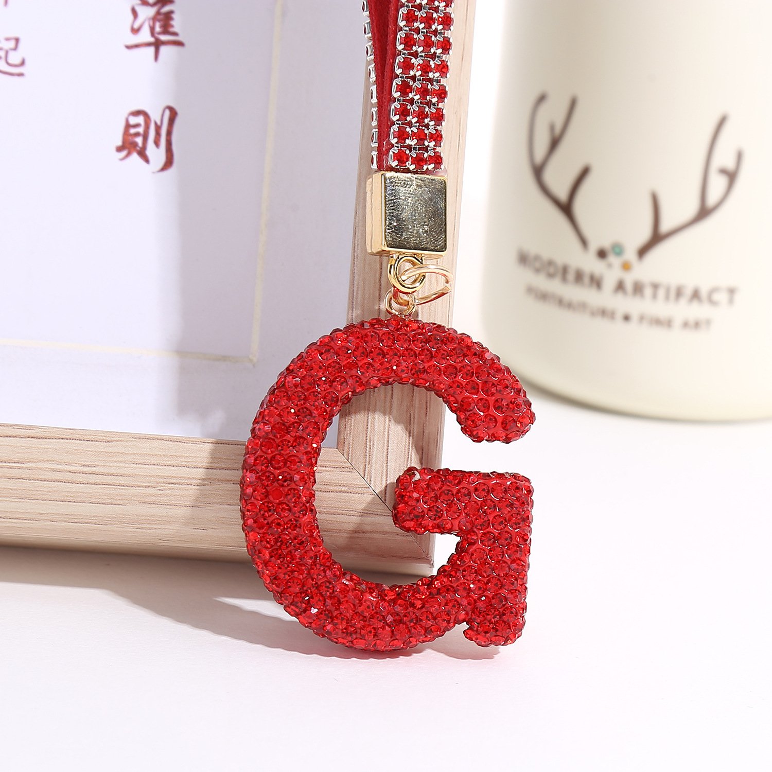 Fashion Full Diamond Crystal Letter G Initial Keychain For Gifts 3D Doll Pendant Car Key Handbag Accessories Keychains Key Ring
