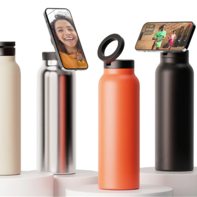 2024 New 24oz 710ml Multifunction Portable Water Bottle Magnet Top Magnetic Lid Water Bottle Phone Holder