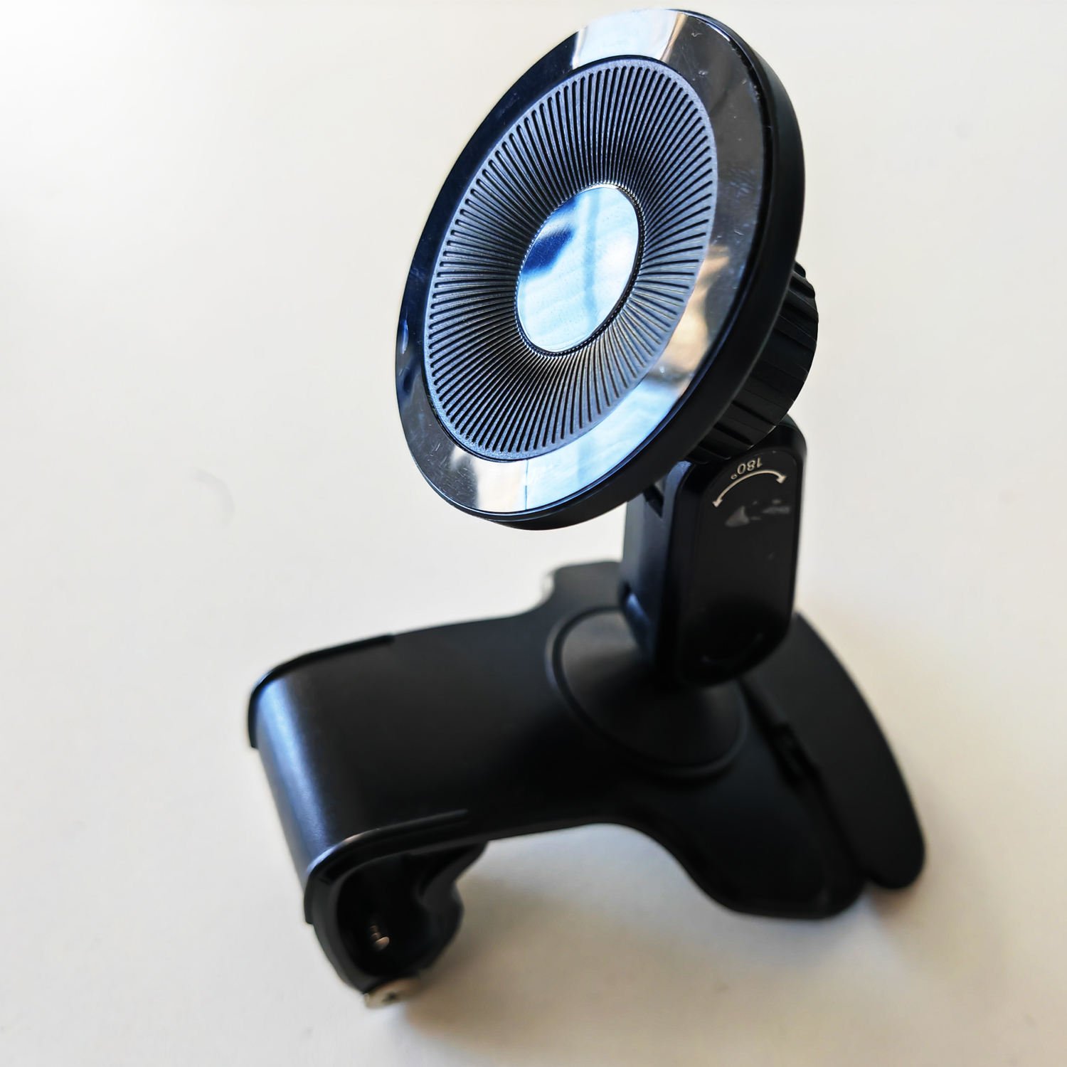 Good Quality Fashion Washable Nano Silicone Suction Cup Dashboard Car Mount with 17mm Ball Connector
