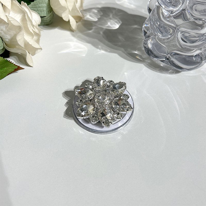 Wholesale Luxury Masonry Diamond Desk Foldable Stand Ring Magnetic Mobile Phone Holders For Mobile Phone Accessory Socket