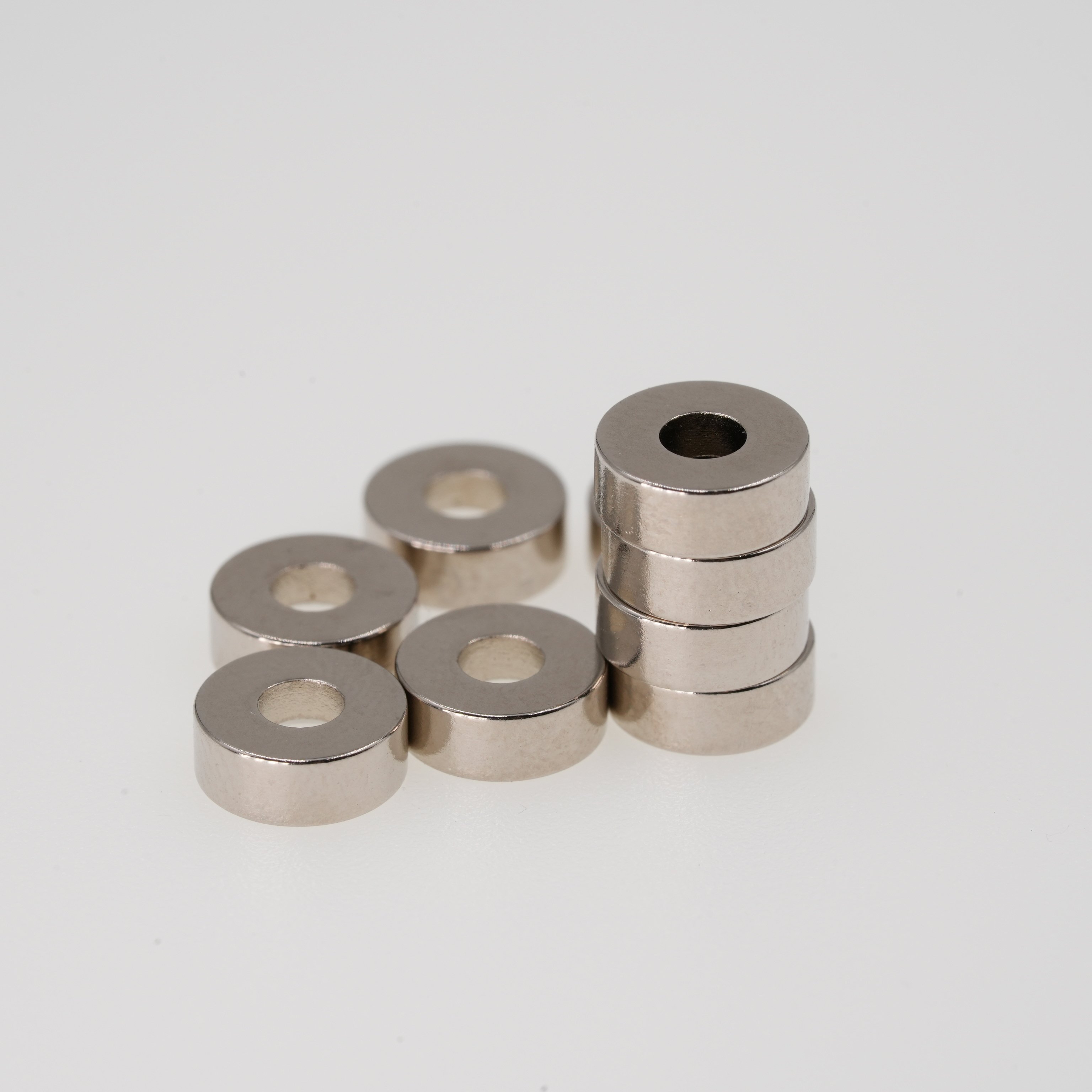 High Performance Mini Disc Magnets Strong Round Rare Earth Magnet Permanent Neodymium Magnet For Magnetic Car Holder