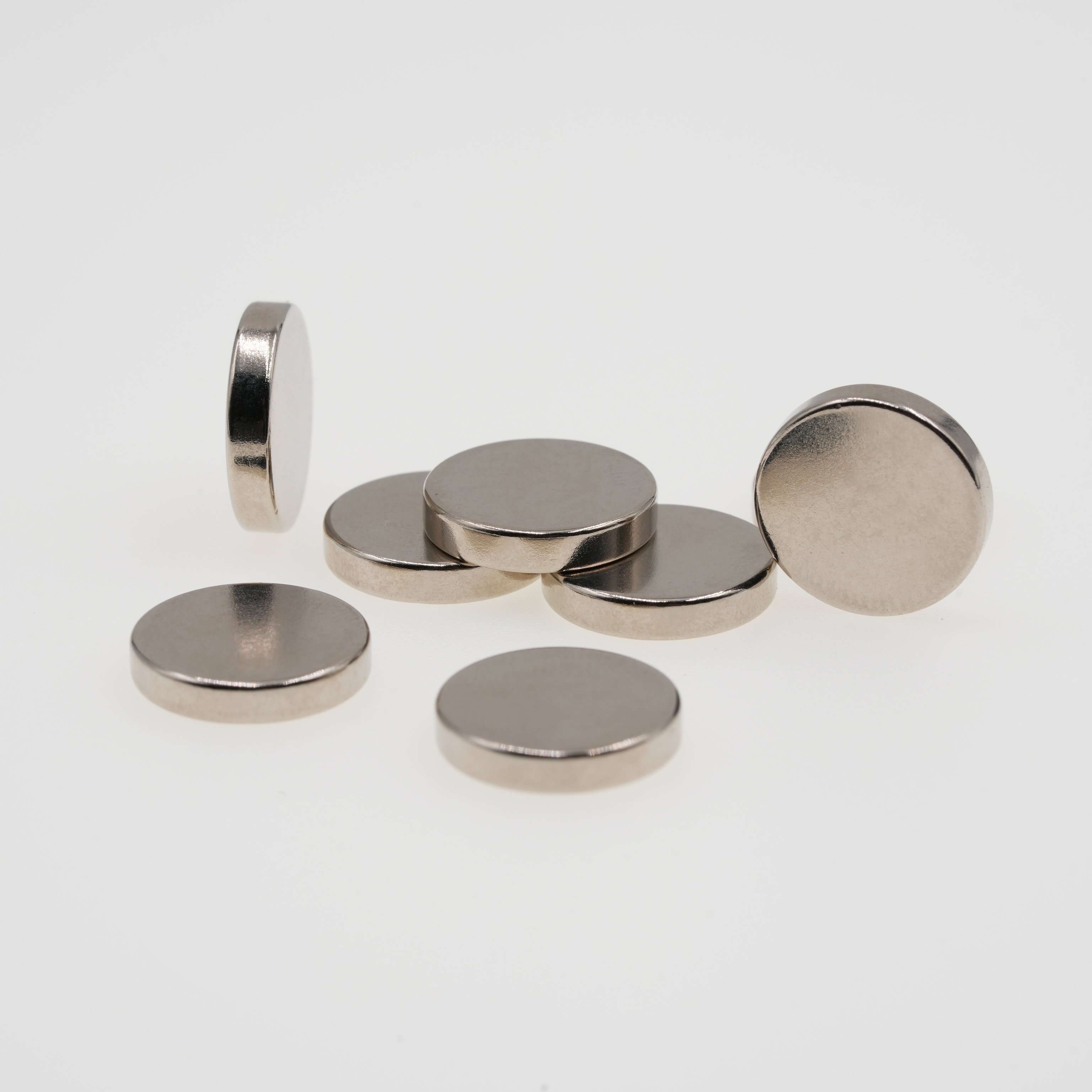 High Performance Mini Disc Magnets Strong Round Rare Earth Magnet Permanent Neodymium Magnet For Magnetic Car Holder