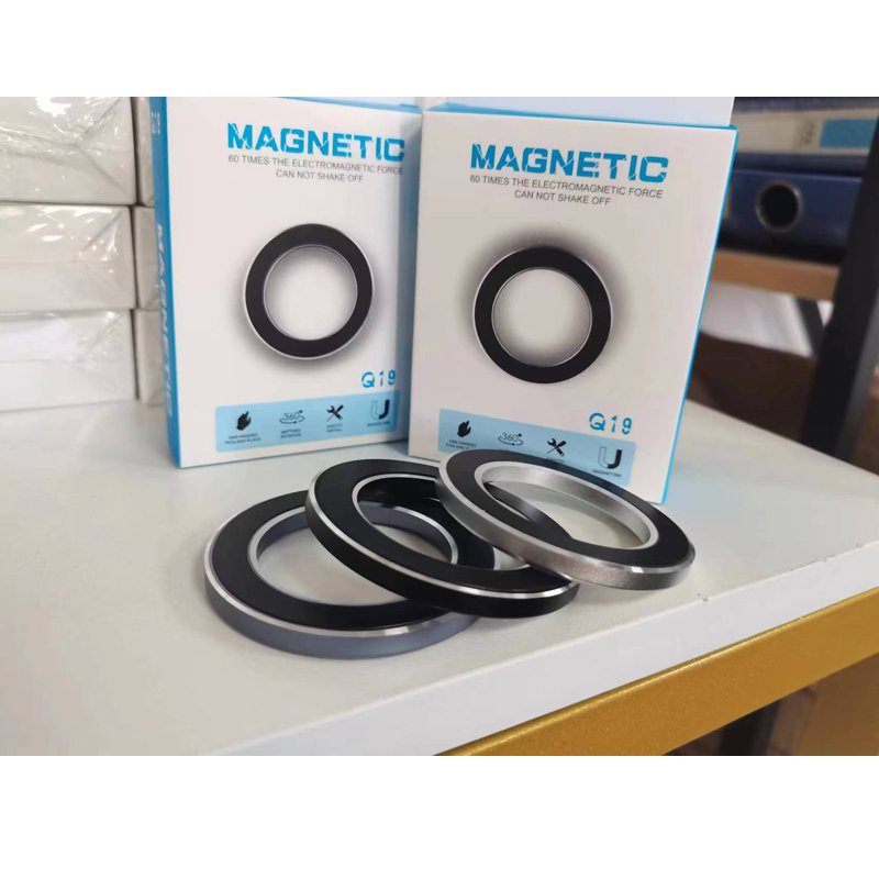 For iPhone 16 15 Magnetic Suction Dashboard Mobile Phone Holder For Car Universal Navigation N52 Strong Magnet Car Phone Mount