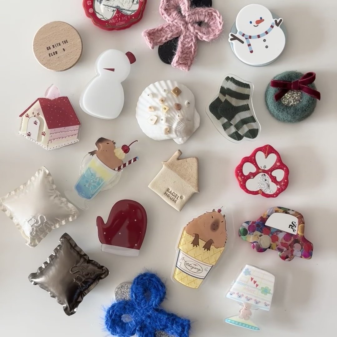 Unit Price $0.23 Wholesale Phone Holder with adjustable Cute Animals Designs Flexible for All Phones and Usage on Desk