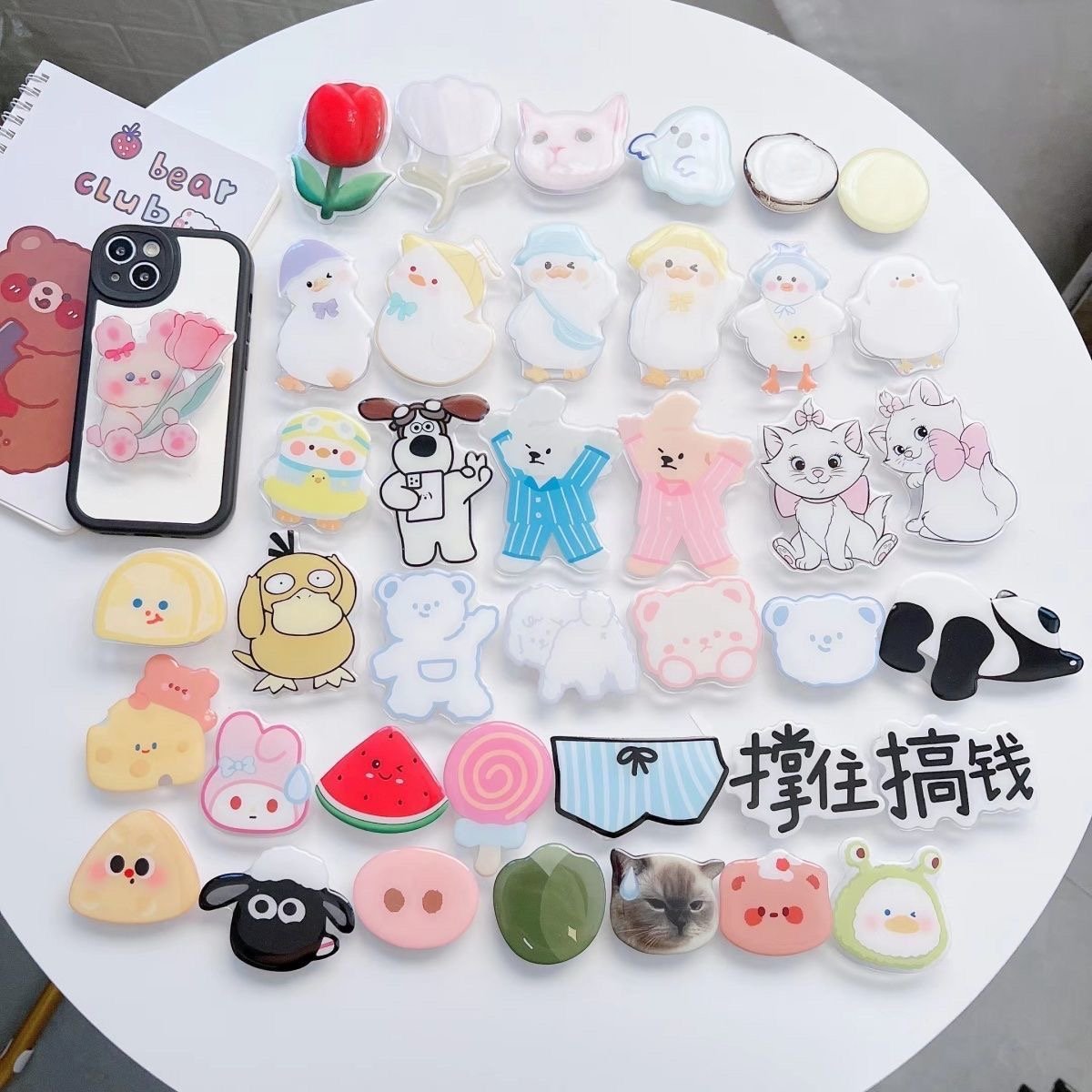Unit Price $0.23 Wholesale Phone Holder with adjustable Cute Animals Designs Flexible for All Phones and Usage on Desk