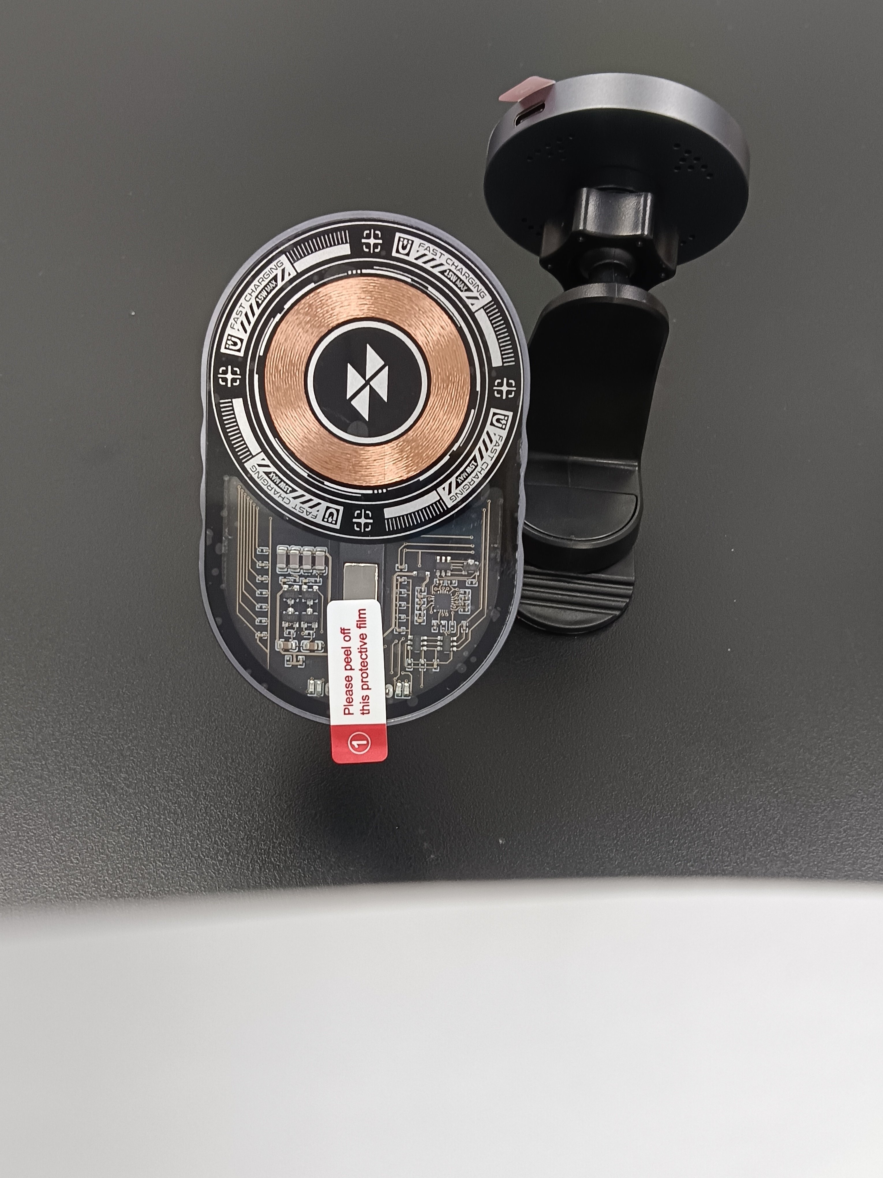 2024 Top Sales Magnetic Car Wireless Charger for iPhone 15 Pro Max 15W Punk Transparent Fast Charging Pad Mobile Phone Holders
