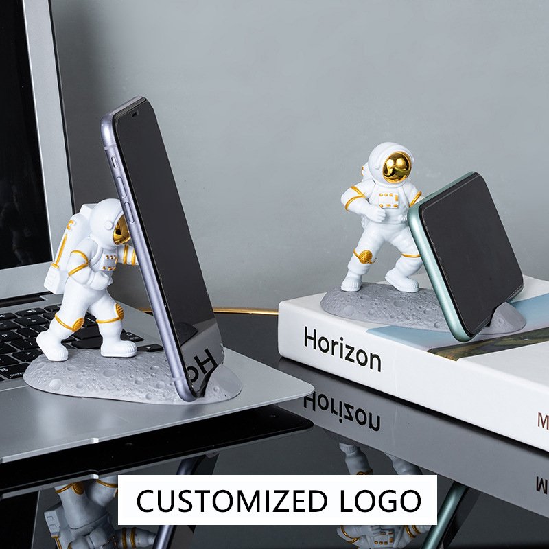 2024 New models mobile phone accessories cute 3d astronaut phone stand for All iphone spaceman phone holder