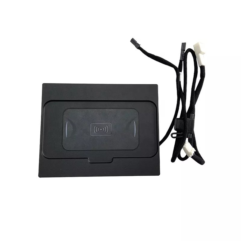 New Arrival 10W Phone Holder Wireless Charging Fast Charging Car Wireless Smartphone Charger for Toyota Camry 2018