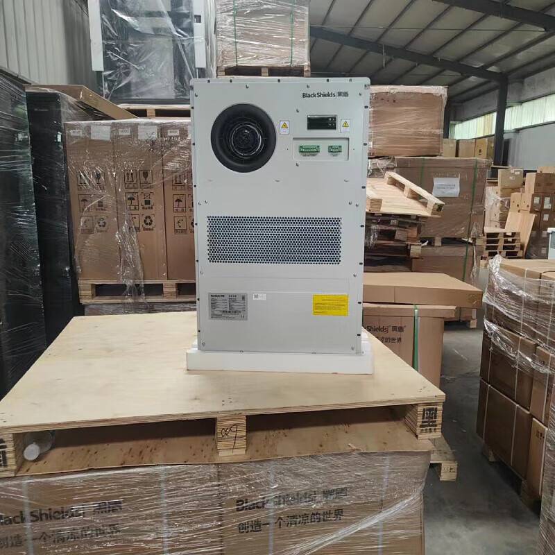BLACK SHIELD AIR-CONDITIONING AC1500W TO EXCHANGE HIGH-EFFICIENCY COOLING AND HEATING POWER SUPPLY CABINET 5G COMMUNICATION CABINETS