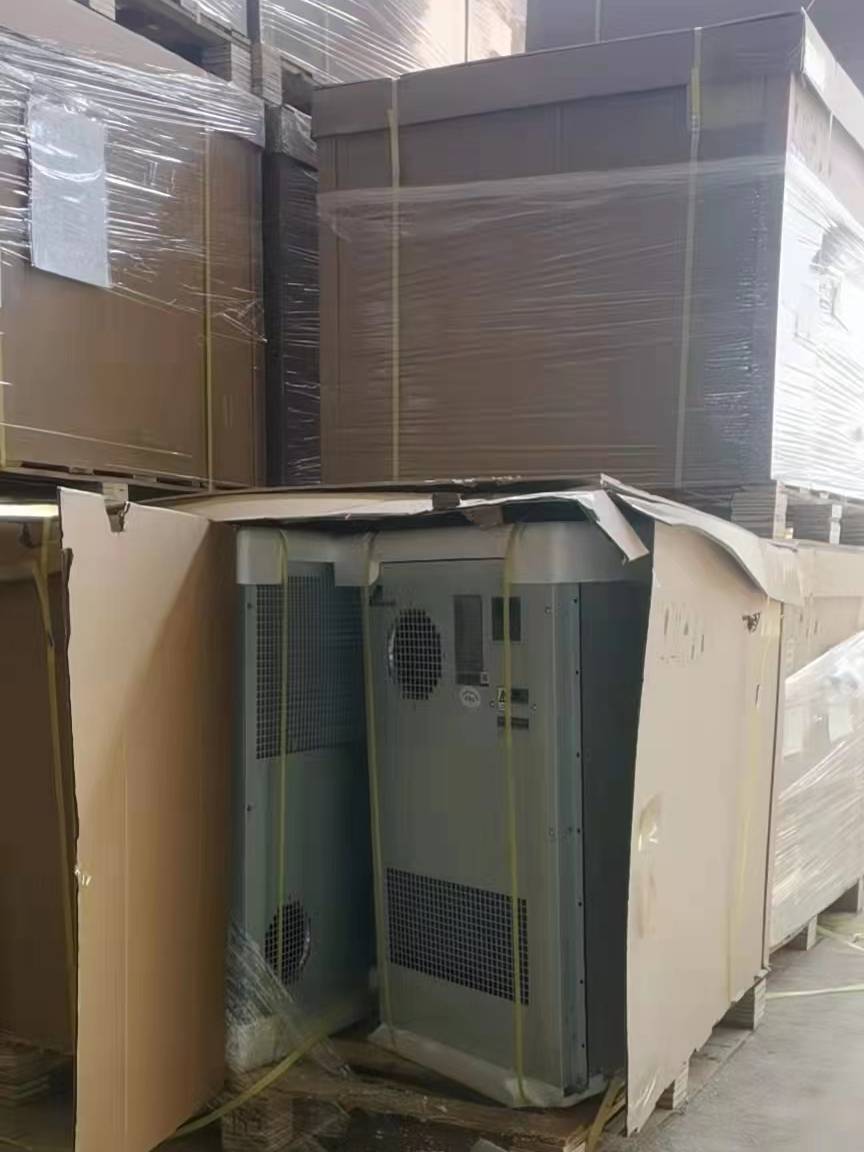 Industrial cabinet air -conditioning cooling heating constant temperature with temperature with electricity, air -conditioning PLC control outdoor cabinet 1500W AC DC