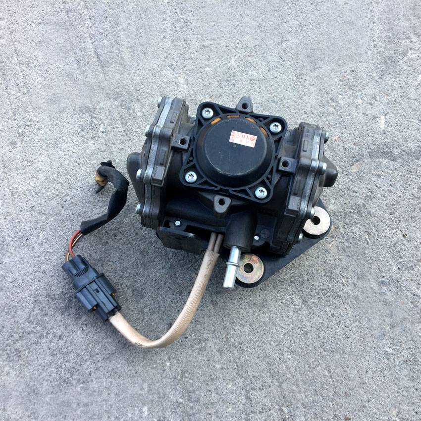 Mercedes -Benz S400L oil and electric hybrid system original vacuum pump W2221 vacuum booster pump brake split pump accessories