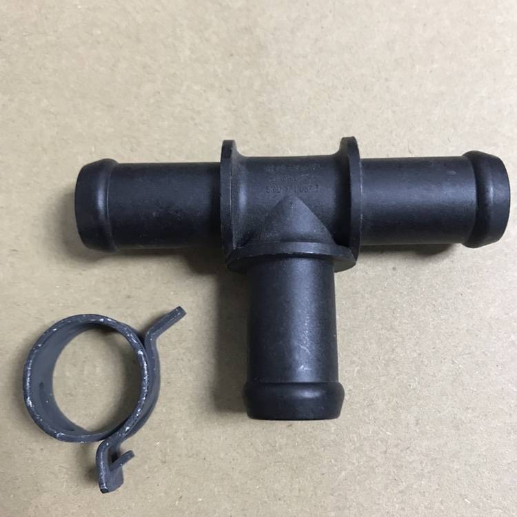 Jianghuai Ruifeng Automobile cooling system three -link connecting water tank water pipe conversion head auxiliary kettle joint returns to water