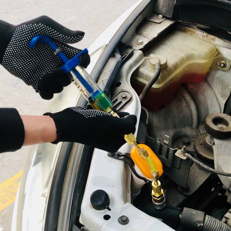 Auto air -conditioning fluorescent oil inspection omissions omiss -checked reagent compressor lubricating solution PAG frozen oil R134A dedicated
