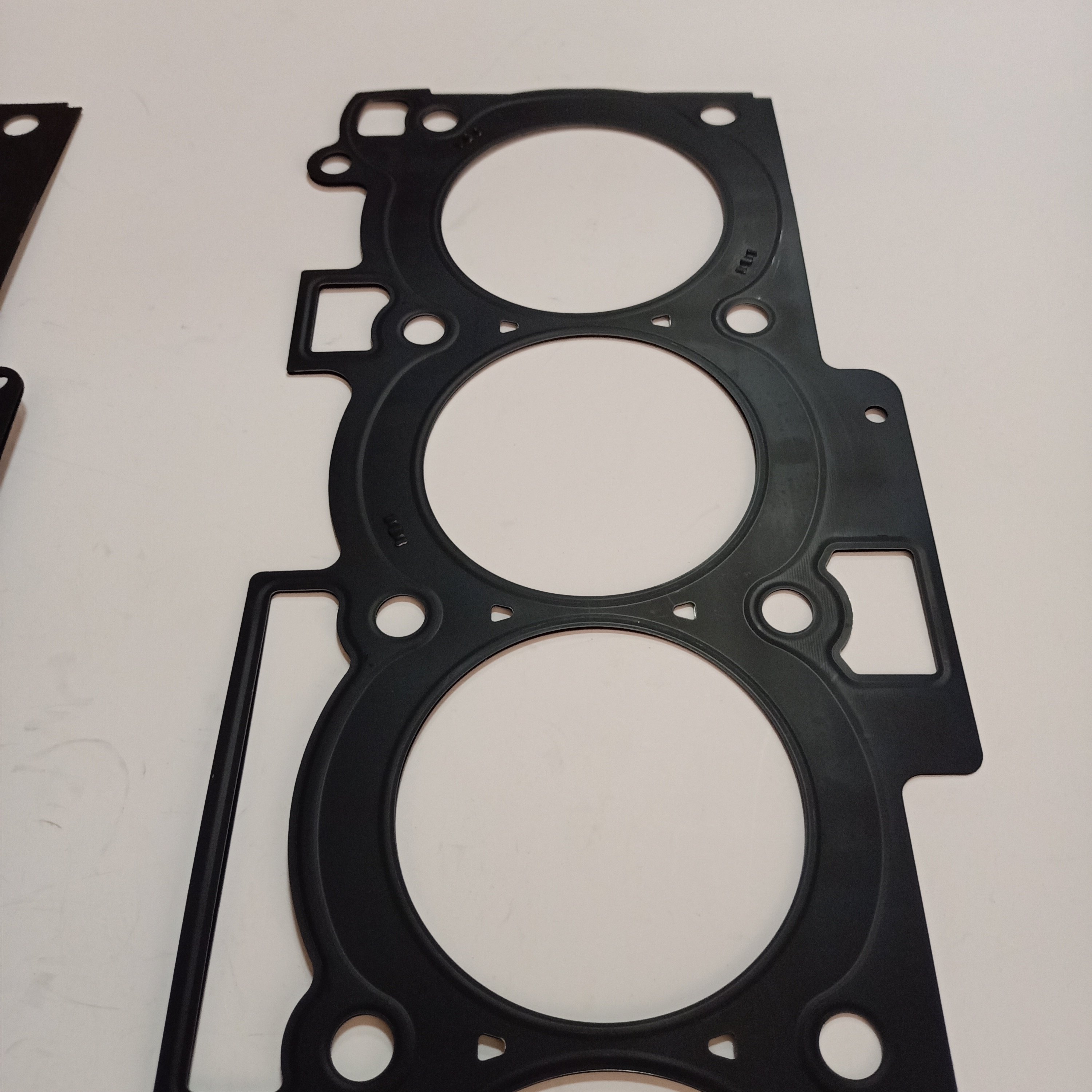 Auto Engine Parts Used Steel Cylinder Head Gasket Kit 22311-25012 for Hyundai Kia Daewoo Truck and Toyota