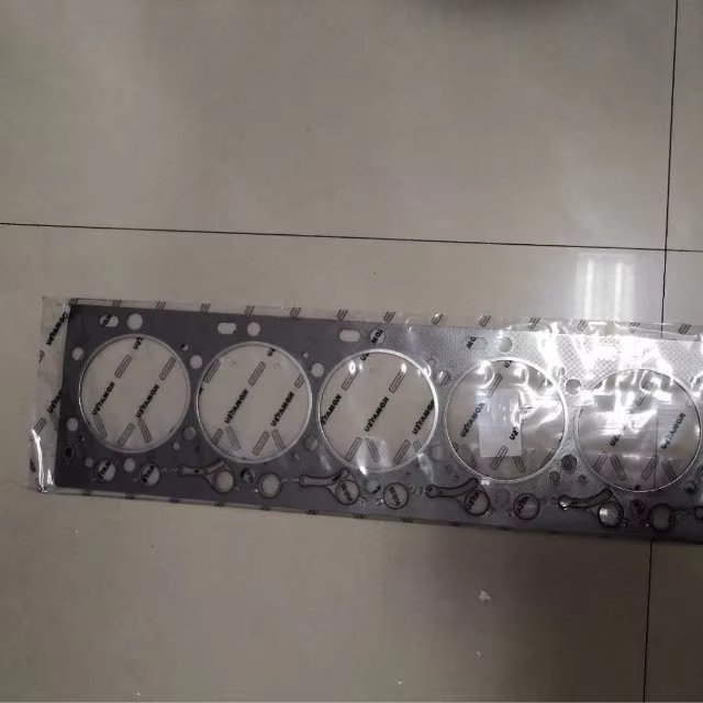 ORIGINAL 6D114 CYLINDER HEAD ASSY 6745-11-1811