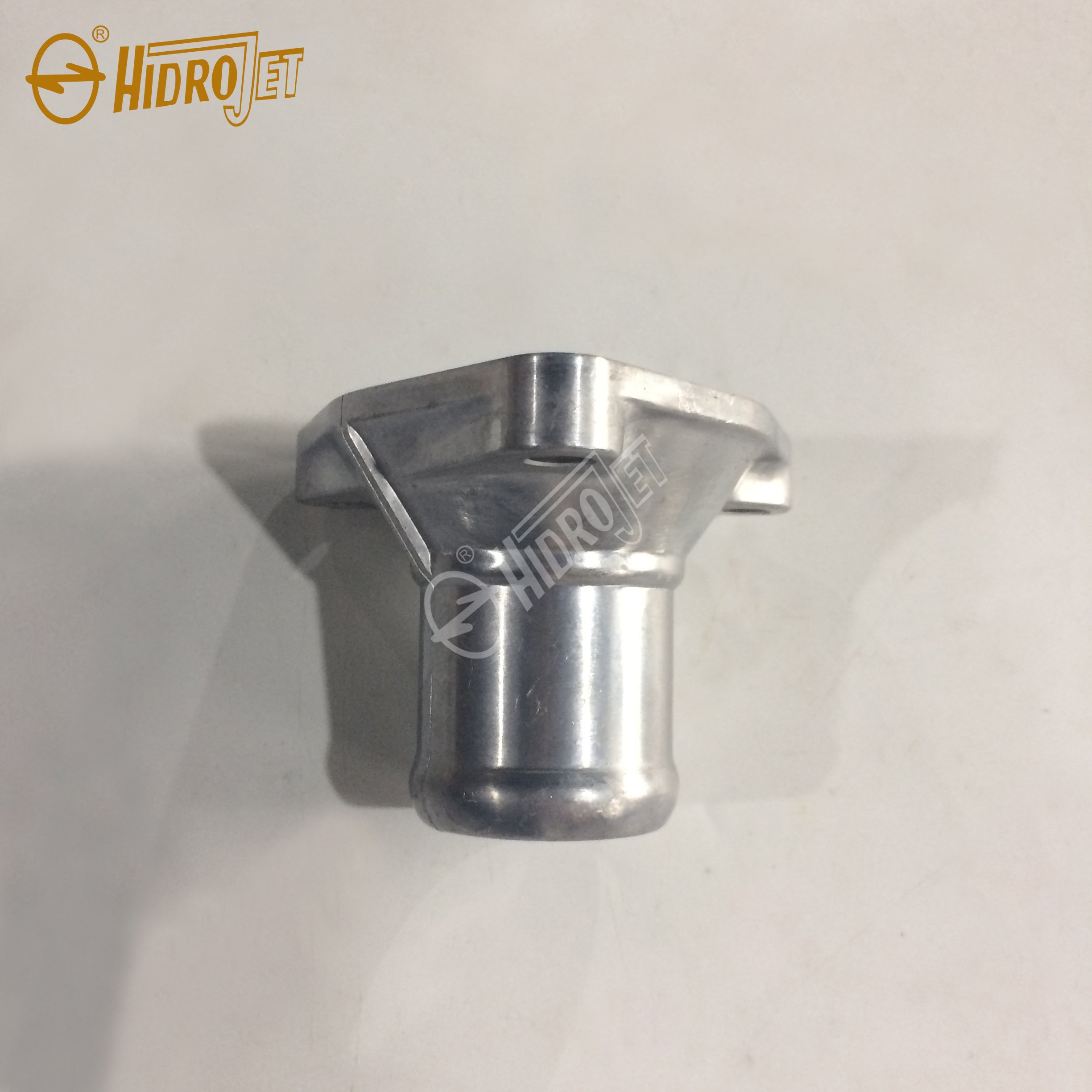 Excavator accessory J05E engine part thermostat seat VH163231911A upper thermostat housing cover 16323-1911A for SK200-8