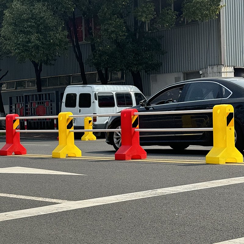 Plastic diversion piers traffic facilities Plastic water-filled barricades anti-collision isolation pole