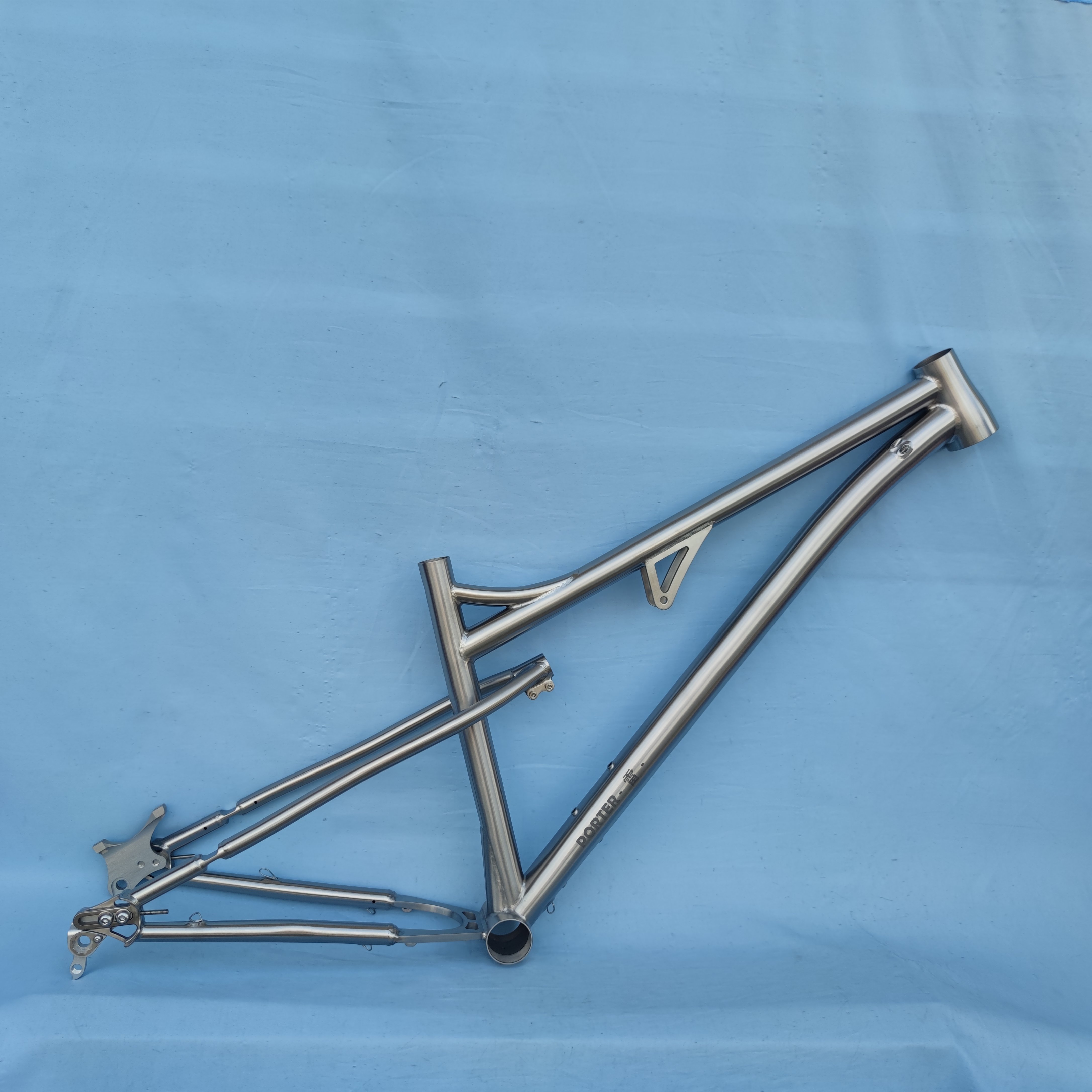 New Arrive Hot Sale 2024 Customized High end full suspension titanium bike frame MTB manufacturer