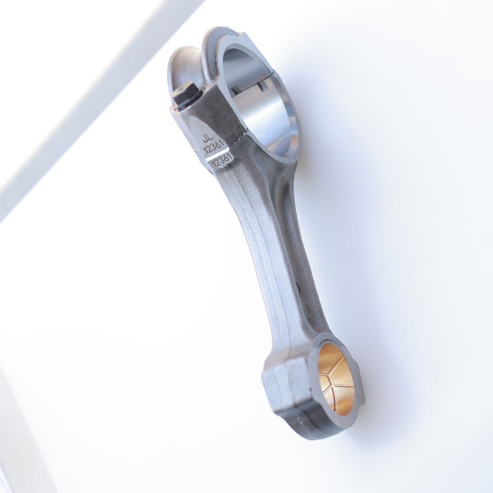 Auto Parts Engine Spare Parts Wd615 Engine Parts 61500030009 Connecting Rod for HOWO WEICHAI 615