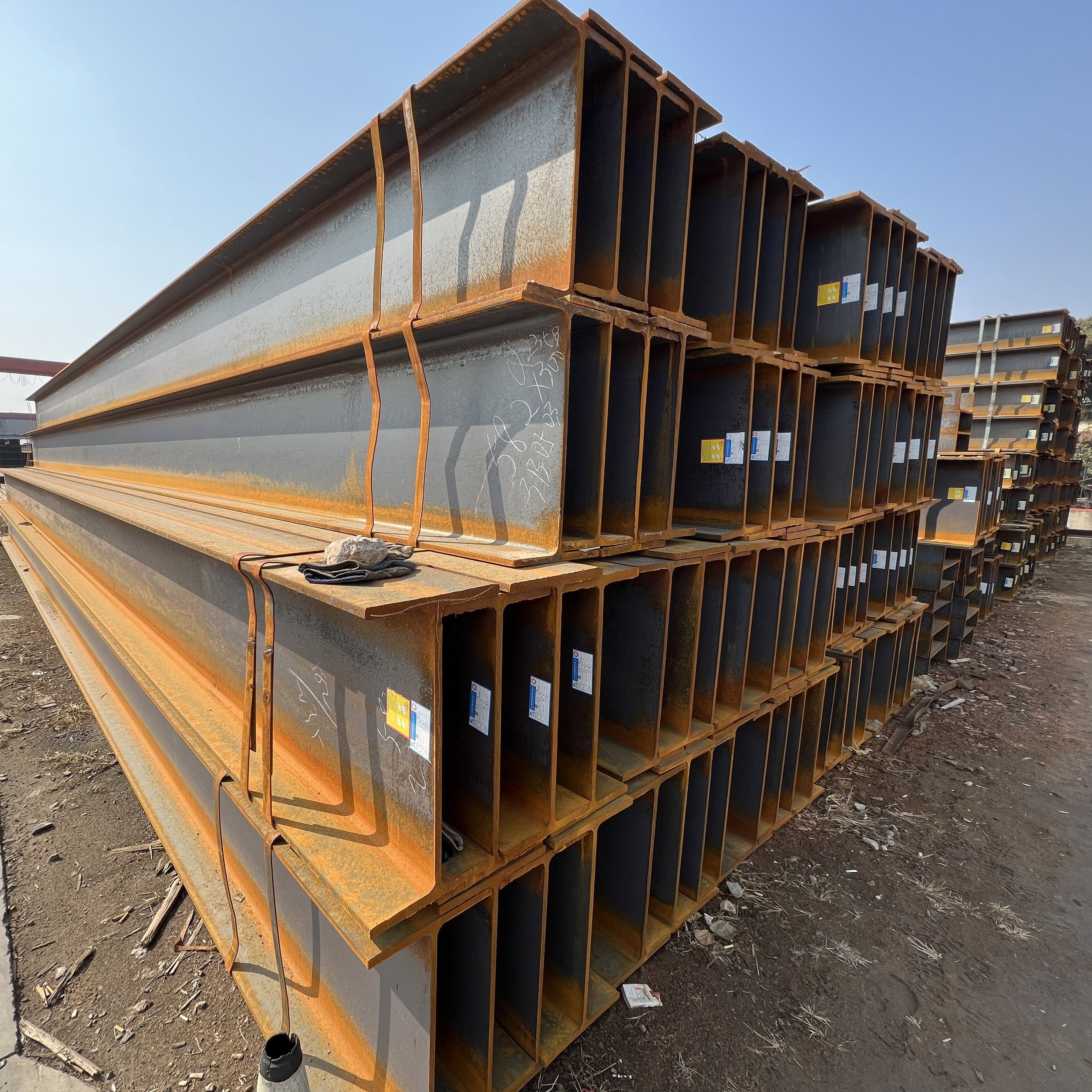 Hot-rolled iron-carbon steel h-beams concrete fence h-beam mould h-shape beam cutting machine