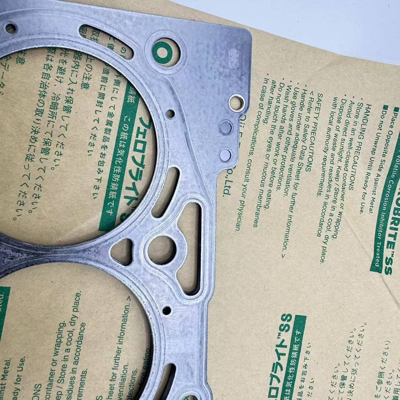 diesel engine is suitable for Kubota V2607 service spare cylinder bed 1J700-03313Cylinder Head Gasket