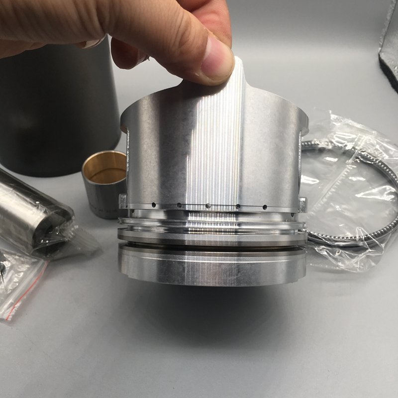 Diesel Pistons Kit 65.02501-0214B For P086TI DE08 D1146 Engine Machinery Engine Parts