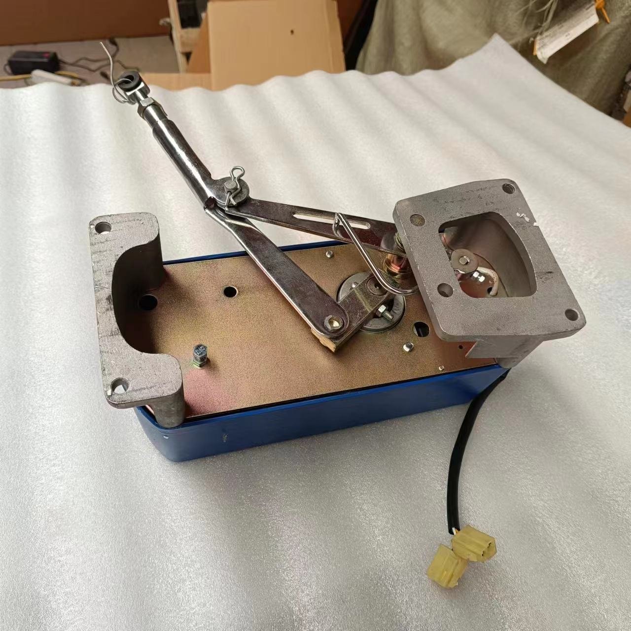 Good Performance Bus Spare Parts Bus Swing -Out Door Pump Lower Connecting Rod Bus Electrical Folding Door Pump