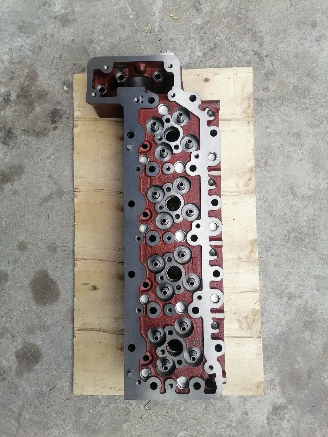 Diesel Engine Cylinder Head Assy for Caterpillar Perkins Cummins Komatsu Mitsubishi Hino Yanmar Kubota Isuzu Volvo