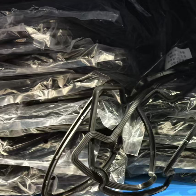 Factory Hot Sale Engine Valve Cover Gasket Cylinder Head Gasket for The Geely 4G18.