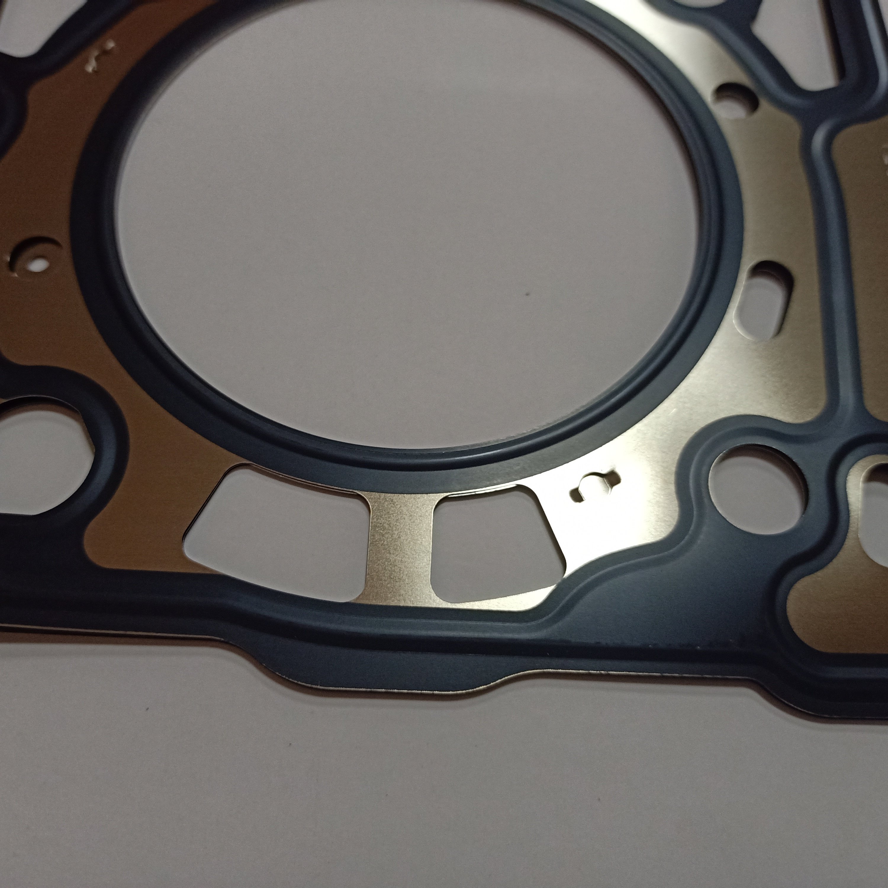 Original factory genuine product Engine Cylinder Head Gasket for Terraza Low-Price OEM 12629404 25201269