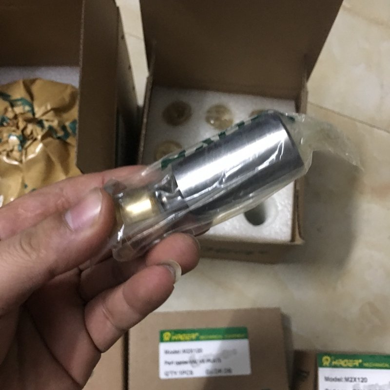 Excavator control valve relief 4289603 valve Pressure Relief Valve EX200-2