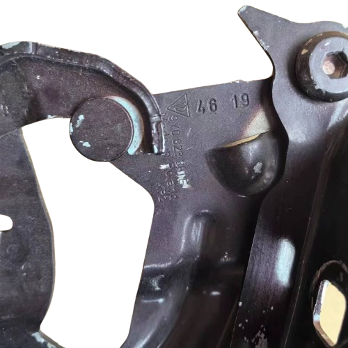 HOT SALE cayenne front hood link hinge cover hinge bracket iron quality for porsche 2018~2023 year OE Number 9Y0823301E/302E