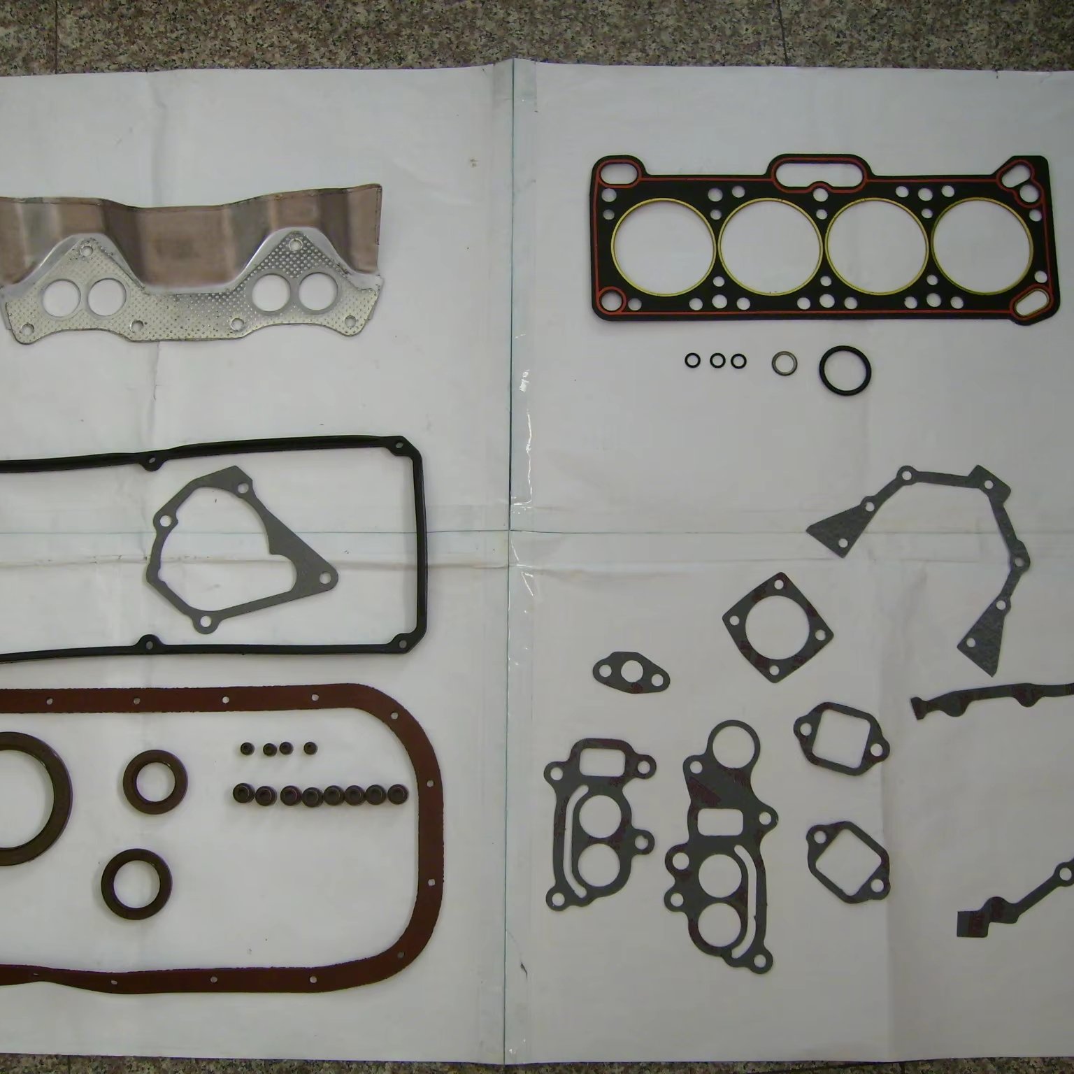 High quality Auto Car Parts Complete Gasket Kit For MITSUBISHI Engine Overhaul Gasket Kit OEM MD997027