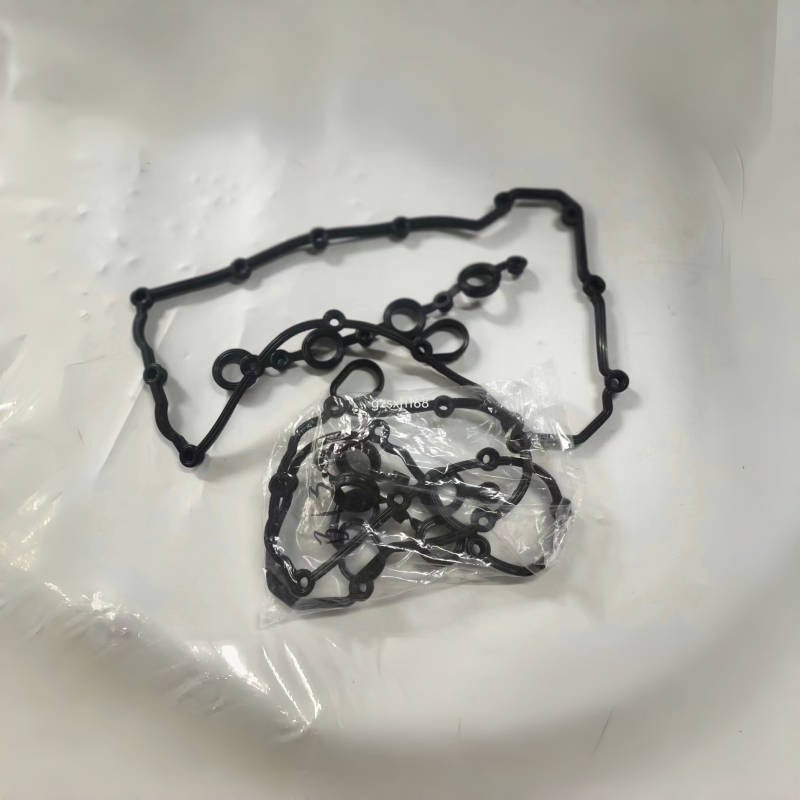 China Changan Auto Parts-Cylinder Head Gasket for Changan Aushang Lingxuan CS35 V7 B13 Engine Covering Valve Chamber