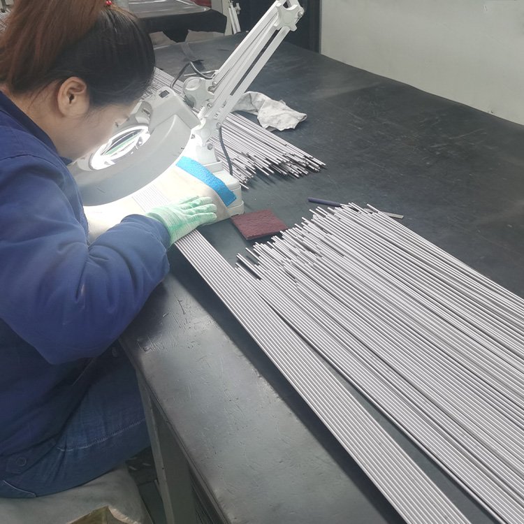 Hot Sale 2mm astm b348 6al4v eli Grade 2 gr1 gr2 gr3 gr5 rolled titanium rod for industrial medical dental implant