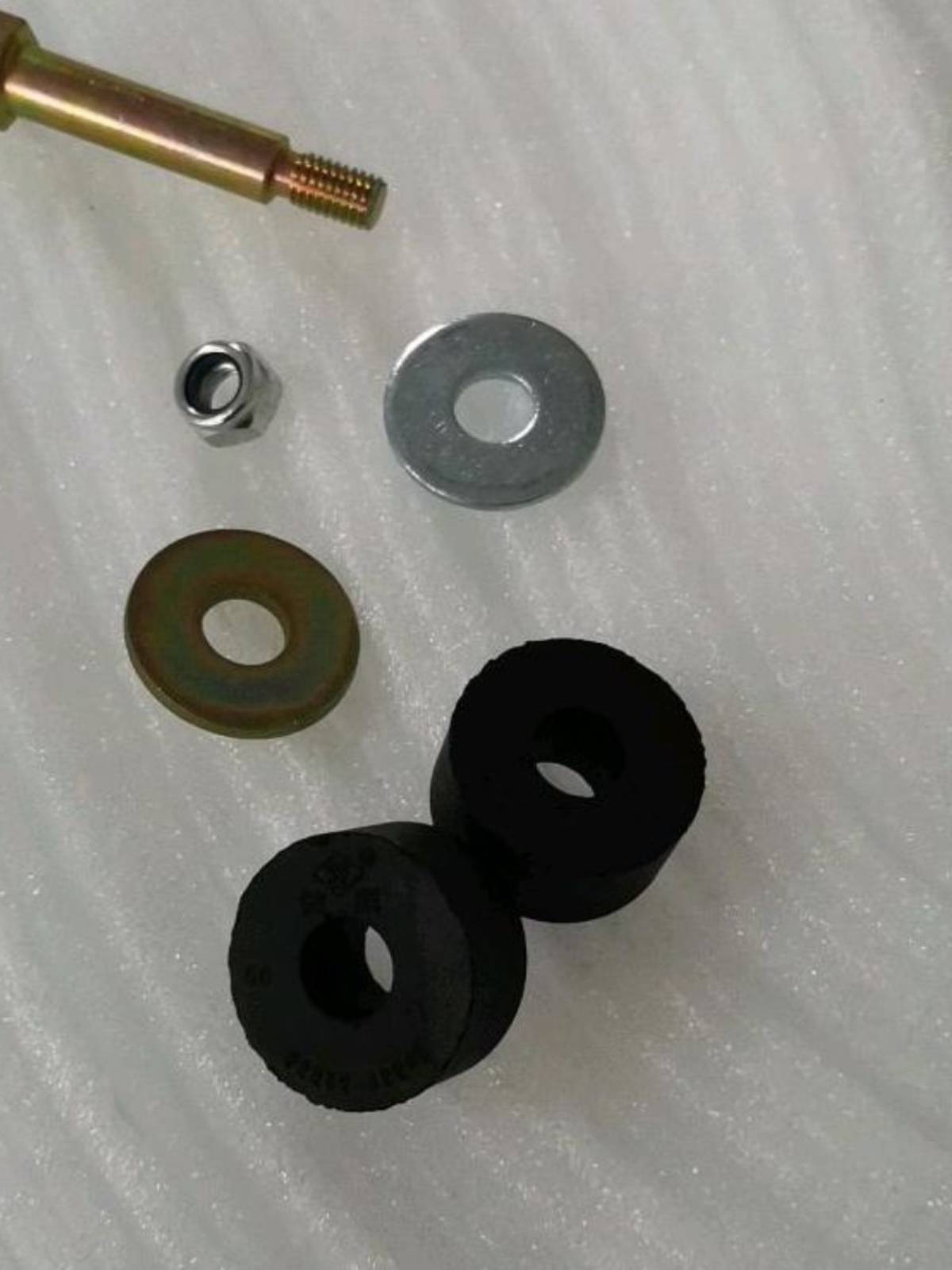 Forklift 2-3.8 tons of muffler fixed screw with rubber-containing shocking pads diesel exhaust tube shock absorption pad