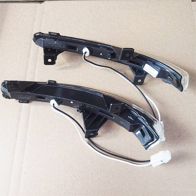 Chuanqi Mustang T70 reversing mirror turning to the rearview mirror left and right main co -pilot lamp to turn to the original genuine products