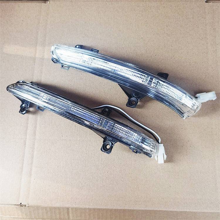 Chuanqi Mustang T70 reversing mirror turning to the rearview mirror left and right main co -pilot lamp to turn to the original genuine products