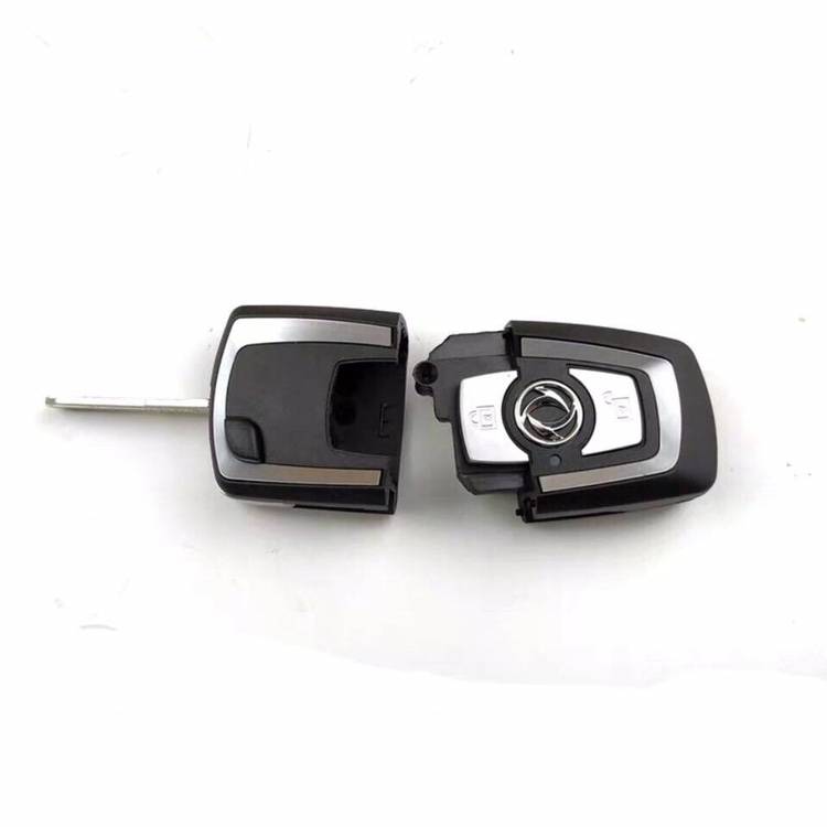 Dongfeng Tianlong Tianjin Dali Divine Division Lock Transloctering Delite Parts Remote Control Lock Folding Key Remote Control Shell