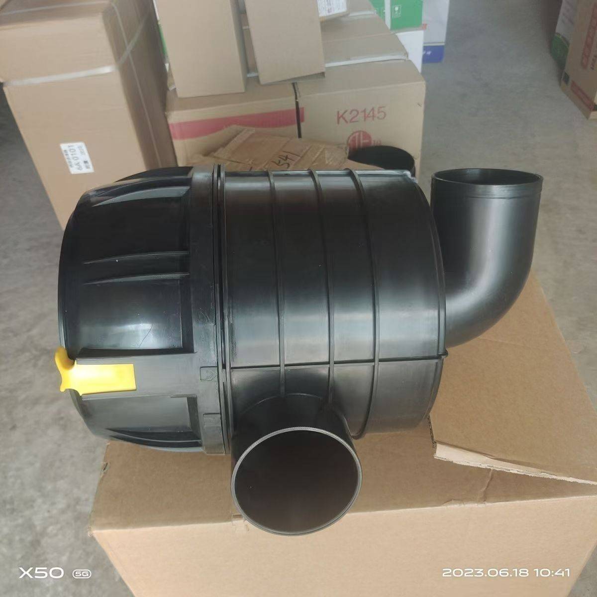 Application of a permanent agricultural machine 904/1004/1204/1404 to an empty tractor filtration to a total shell oil filtration dry filtration