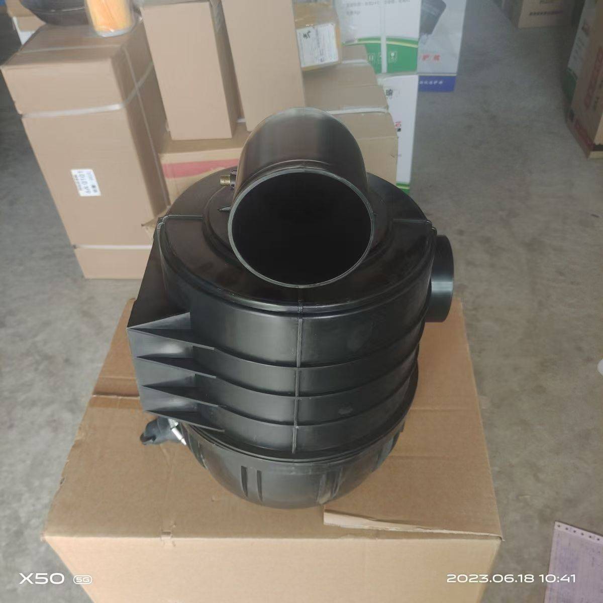 Application of a permanent agricultural machine 904/1004/1204/1404 to an empty tractor filtration to a total shell oil filtration dry filtration
