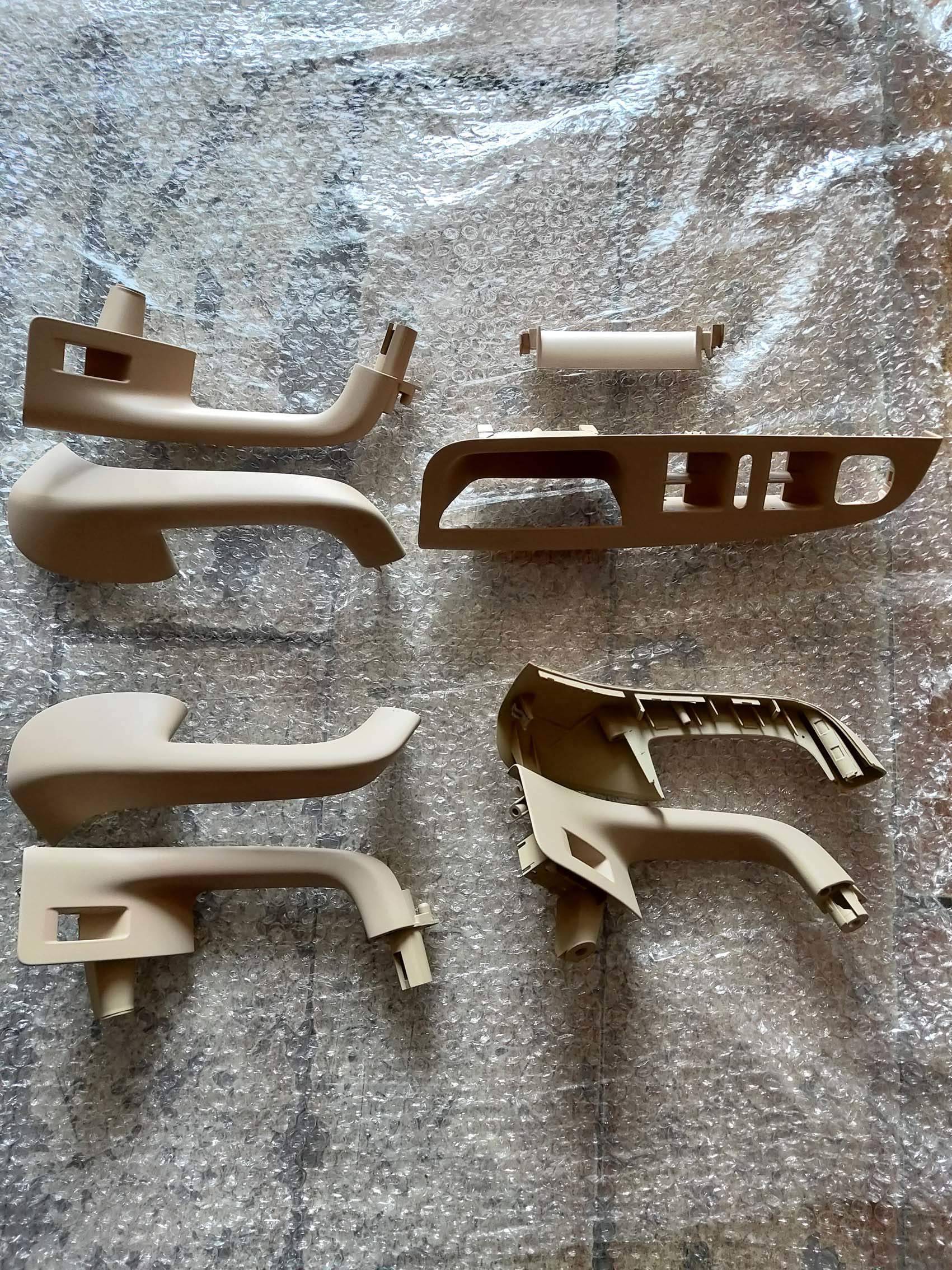 Used for Volkswagen Old Sagitar Inner Gate Glass Switching Frame of the Grain Gandhalicle Arras 
