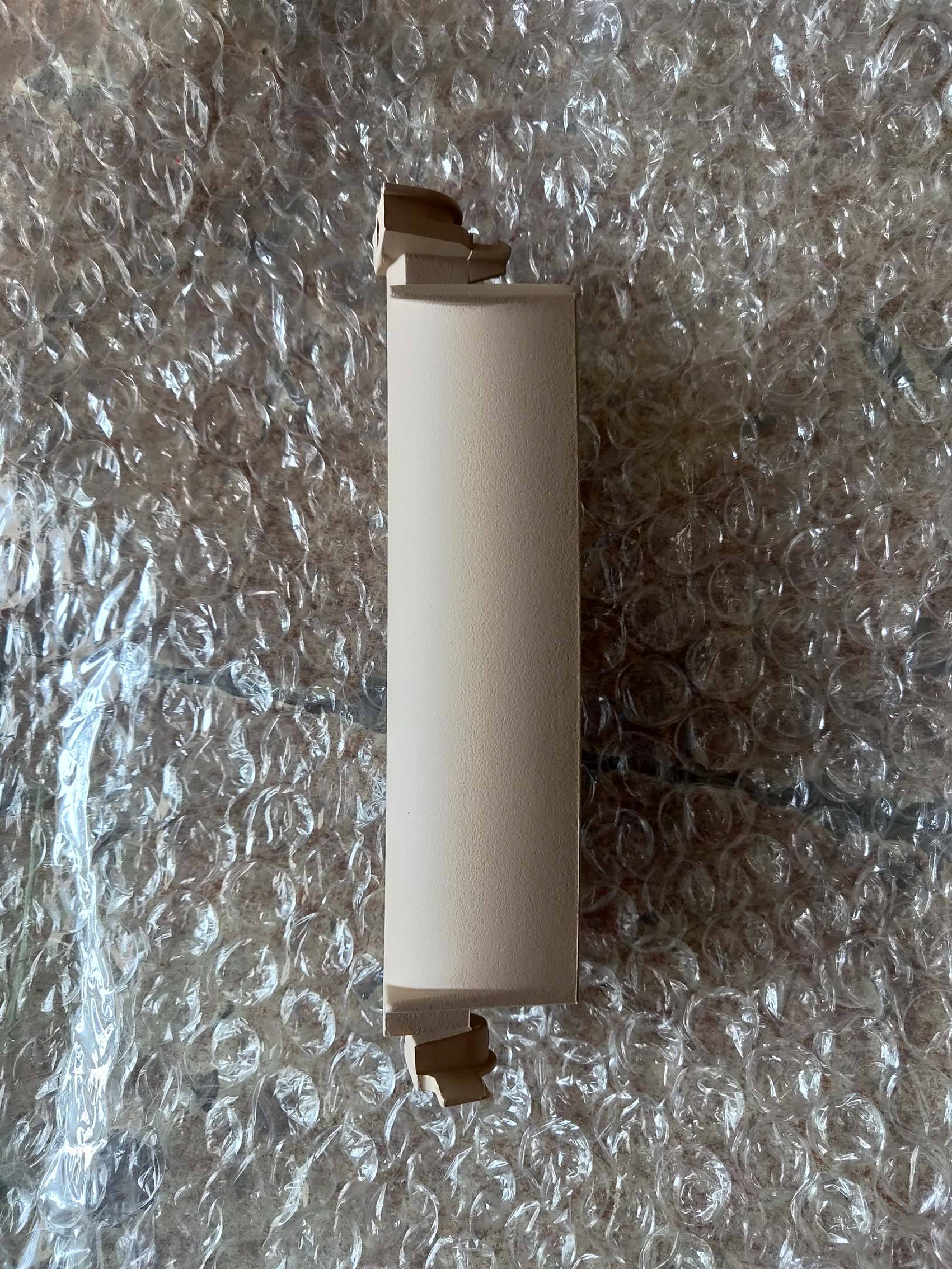 Used for Volkswagen Old Sagitar Inner Gate Glass Switching Frame of the Grain Gandhalicle Arras 